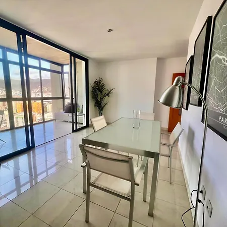 29 Floor. * Santa Cruz de Tenerife